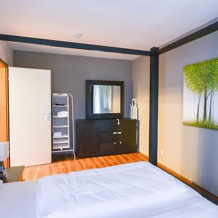 הנובר Comfortable 3 Room Apartment, Ideal For Messe Fair מראה חיצוני תמונה