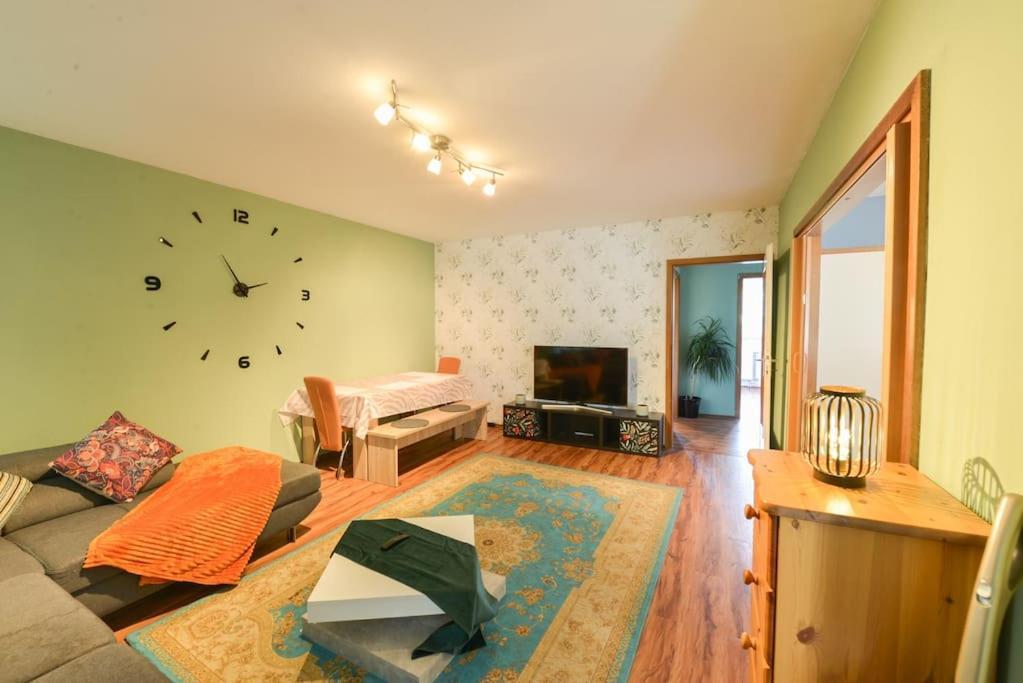הנובר Comfortable 3 Room Apartment, Ideal For Messe Fair מראה חיצוני תמונה